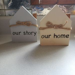 Set of our Home, our story signs